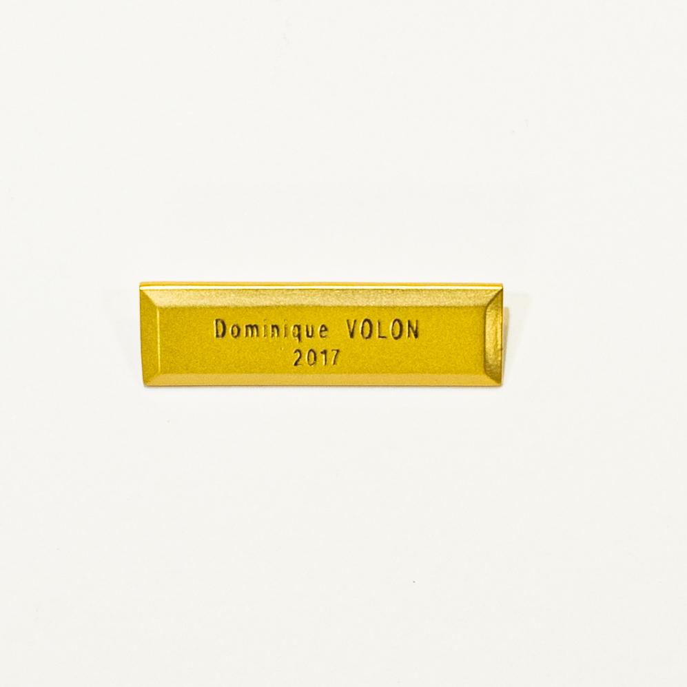 F2121 - Barrette collier gravée (club, district)